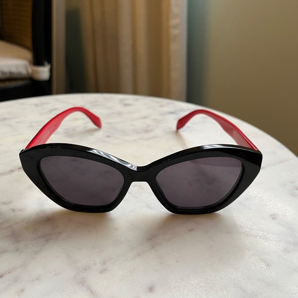 Alexander McQueen cat-eye sunglasses in black with red accents, EUC - Picture 4 of 15